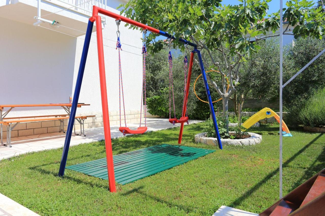 Family Friendly Seaside Apartments Razanj, Rogoznica - 10373 외부 사진