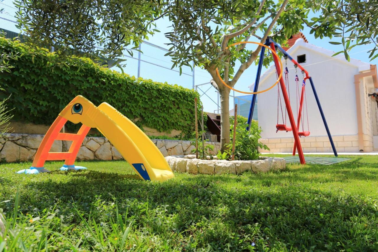 Family Friendly Seaside Apartments Razanj, Rogoznica - 10373 외부 사진