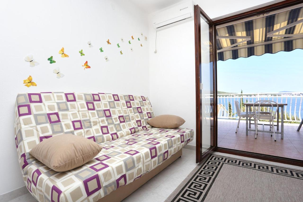 Family Friendly Seaside Apartments Razanj, Rogoznica - 10373 외부 사진