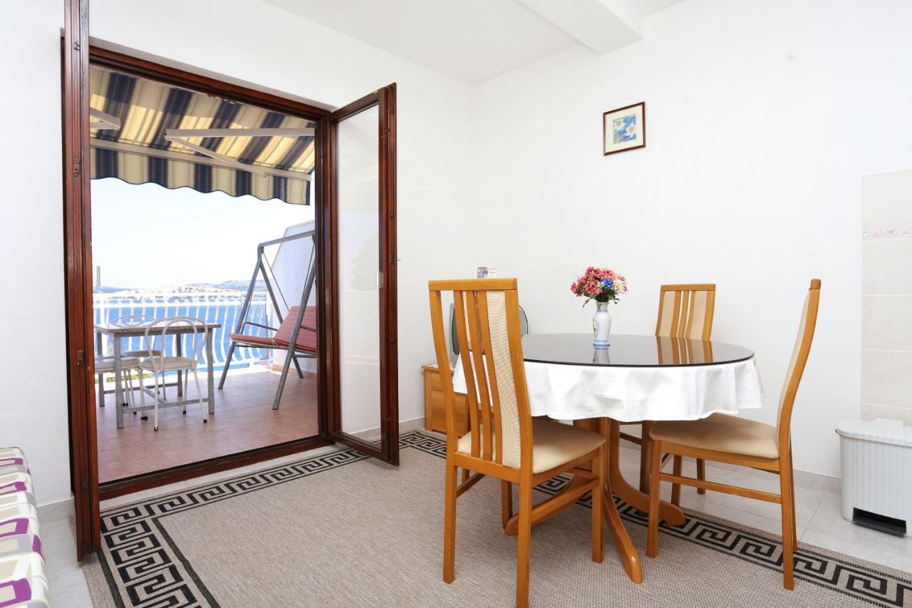 Family Friendly Seaside Apartments Razanj, Rogoznica - 10373 외부 사진