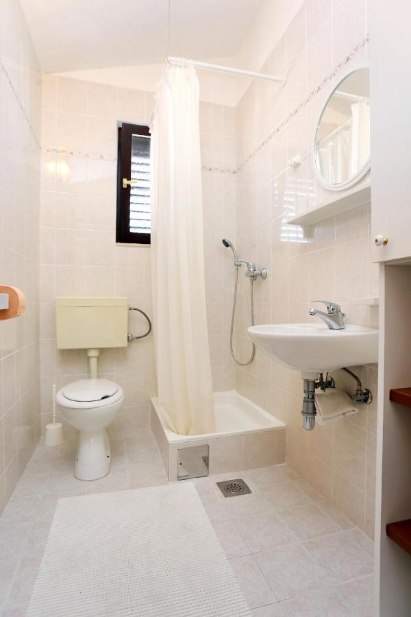 Family Friendly Seaside Apartments Razanj, Rogoznica - 10373 외부 사진
