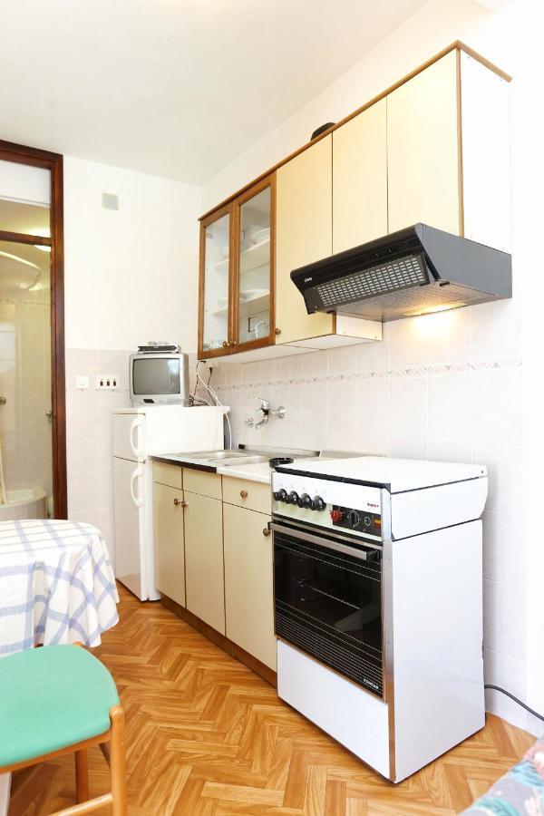 Family Friendly Seaside Apartments Razanj, Rogoznica - 10373 외부 사진