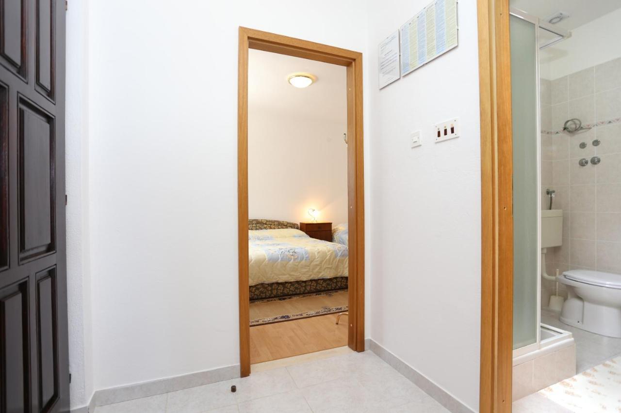Family Friendly Seaside Apartments Razanj, Rogoznica - 10373 외부 사진