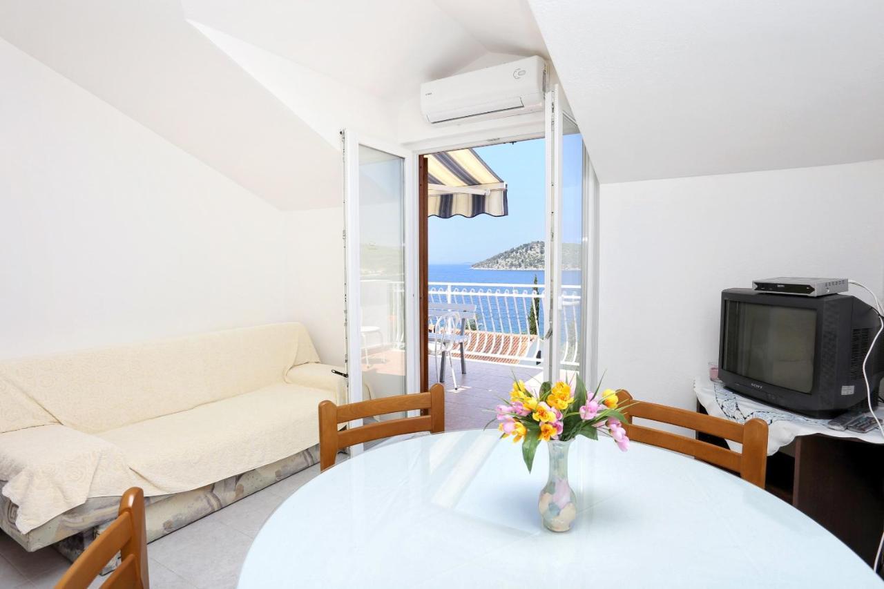 Family Friendly Seaside Apartments Razanj, Rogoznica - 10373 외부 사진