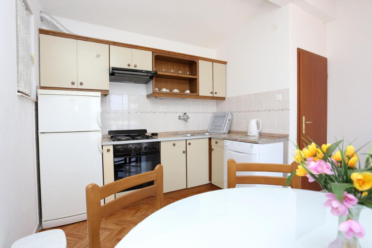 Family Friendly Seaside Apartments Razanj, Rogoznica - 10373 외부 사진